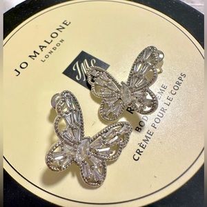 Butterfly 🦋 earrings. Vintage style🤍⏸️